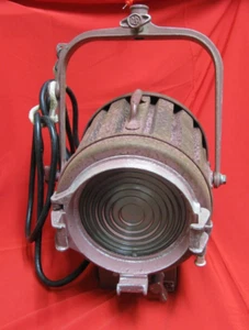 Mole-Richardson Fresnel Light 1K Baby Solarspot Type 407 Quartz Tungsten Halogen - Picture 1 of 13