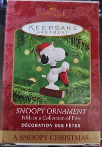 A SNOOPY CHRISTMAS Hallmark Keepsake Ornament Snoopy 5th in Collection of 5 NIB - Picture 1 of 4