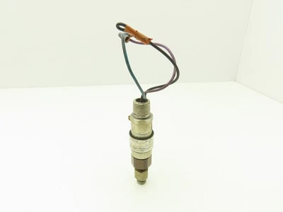 United Electric 10-C14 Hydraulic Pressure Switch 180-3000PSI 250VAC 5A - Image 1 of 4