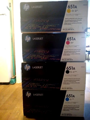 Cartucho de toner HP 651A conjunto CMYK (4) CE340A CE341A CE342A CE343A NOVO FABRICANTE DE EQUIPAMENTO ORIGINAL - Imagem 1 de 3