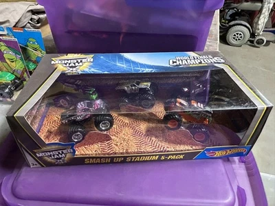 Hot Wheels Monster Jam, 2017, paquete de 5 Smash Up Stadium, sellado Foto 1 de 4