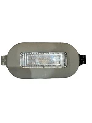 Lâmpada de cúpula interna Mopar 6RG45HL1AA Ram 1500 2500 3500 2013-2019 - Imagem 1 de 2