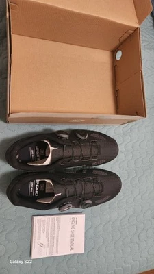 Giro Cycling Shoes Size EU 40, UK 6.5, US 7.5. Black/Dark Shadow.New. Boxed. - Image 1 of 4