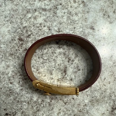 Pulsera Celine Cuero Rojo Dorado Herrajes Talla Grande Accesorio Celine Vintage Foto 1 de 4