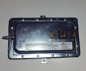 Cleveland Controls Fixed Point Air Pressure Switch Barbed Connector (.05" W.C.) - Picture 1 of 2