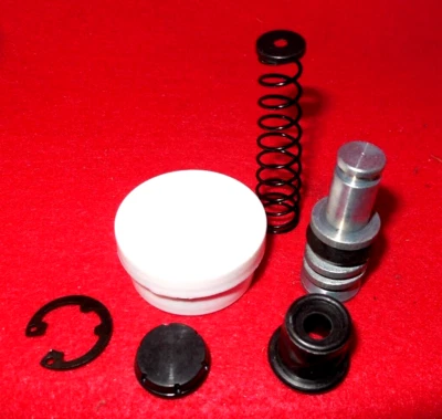Kit cilindro maestro freno delantero honda cb900 82 gl1100 cb1100f 81up cbx vf1000  Foto 1 de 4