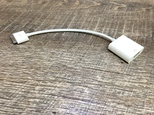 Apple VGA Adapter for iPad, iPhone and iPod Touch (30-pin to VGA) Model A1368 - Afbeelding 1 van 6