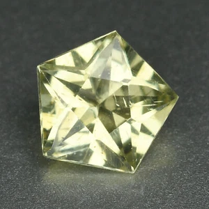 0.88 Ct Remarkable Star Cut Cut 6.6 x 6.5 MM 100% Natural Green Brazil Apatite - Picture 1 of 5