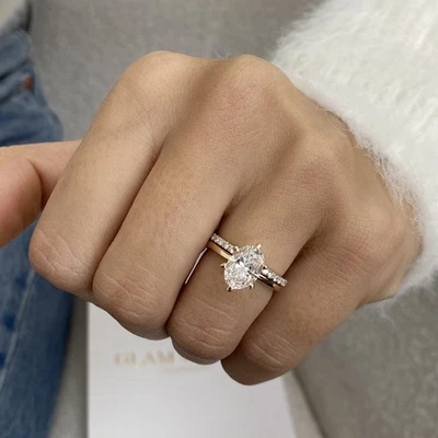 Conjunto de banda de diamantes anillo ovalado VS1 E IGI certificado 2 quilates creado en laboratorio oro amarillo de 18 quilates Foto 1 de 4