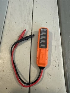 Klein Tools ET45 AC DC Voltage Tester Meter Probador de Voltaje - Picture 1 of 6