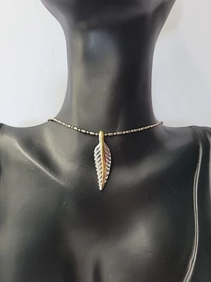 Pingente de colar vintage prata esterlina tom dourado folha de pena joia preciosa - Imagem 1 de 4