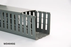 (1) Nuevo 4"x4"x2m Dedo Ancho Ranura Abierta Cableado Conducto/Cable Pista de Carreras con Cubierta, Gris - Imagen 1 de 4