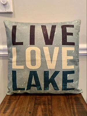 "Nuevo 18x18"" Live Love Lake Friends Lake House Vacaciones Lago Decoración Regalo ¡LISTO! Foto 1 de 4