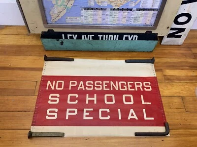 NY NYC BUS TROLLEY ROLL SIGN BROOKLYN NY NO PASSENGERS SCHOOL SPECIAL URBAN ART Foto 1 de 4
