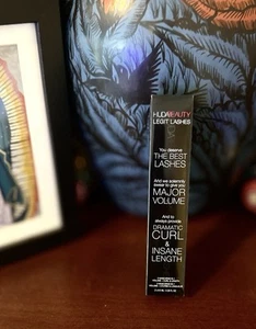 HUDA BEAUTY Double-Ended LEGIT LASHES Extreme Black Mascara *NEW IN BOX* +Gift! - Picture 1 of 3
