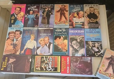 Lot 16 Classic VHS Doris Day films, Cary Grant, Rock Hudson, Sinatra, Garner+++ - Image 1 of 4