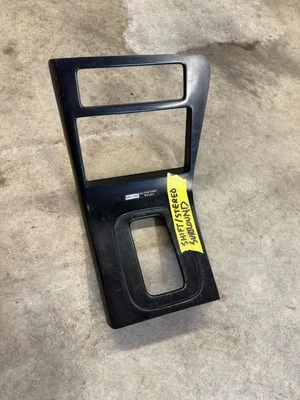 Bisel de cambio de consola central Nissan 240SX S13 89-94 6826040 F00 64010611200 Foto 1 de 4