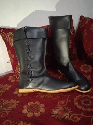 Botas medievales, botas medievales tardías siglos XIV-XV, botas de cuero hechas a mano Foto 1 de 2