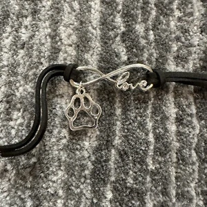 Paw Charm Bracelet Black Vegan Suede Silver Tone Infinity Love Dog Puppy New - Picture 1 of 4