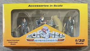 Motorhead Miniatures - Werkstattteam - 4 Figuren mit Zubehör - 1:32 - Bild 1 von 7