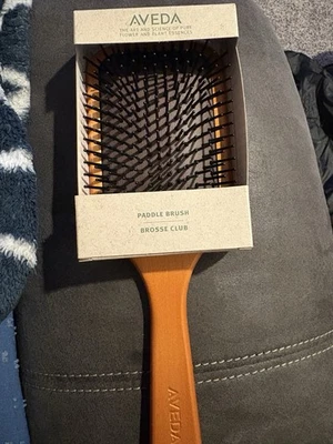 Aveda Color Conserve Wooden Paddle Brush - 1 piece - Image 1 of 3
