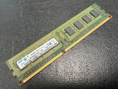 Samsung M378B2873FH0-CH9 1GB 1Rx8 PC3-10600U-09-10-A0 DDR3 Desktop Memory RAM - Image 1 of 3