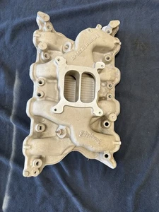 Edelbrock Performer LB 351c 4v Intake Manifold Ford 351 Cleveland - Picture 1 of 7