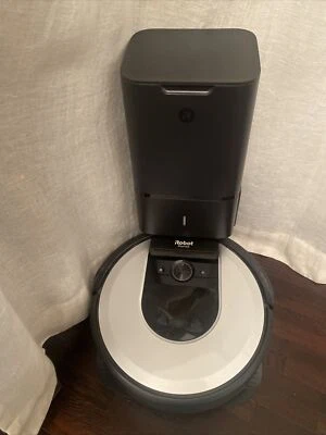 irobot roomba i7 Plus (i7556) aspirapolvere wifi e svuotamento automatico - Immagine 1 di 3