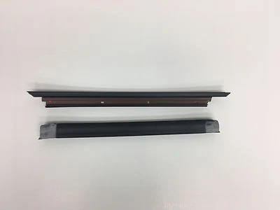 1993-2002 PONTIAC FIREBIRD RH NEW OEM T-TOP OUTER RUBBER WEATHERSTRIP + RETAINER - Image 1 of 4