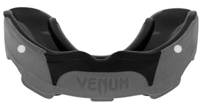 Protector bucal Venum Predator - gris y negro Foto 1 de 4