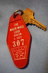 The Wagon Wheel Lodge Room Key & Plastic Fob Room 307 - Picture 1 of 2