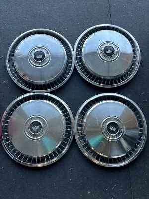 (4)- CAMIÓN FORD MOTOR COMPANY F100 F150 1971-1977 15" EN TAPACUBOS CUBIERTAS DE RUEDA Foto 1 de 4