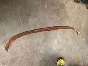 MERCEDES BENZ 1968 300SEB W108 FRONT WINDSHIELD BODY MOLDING - Foto 1 di 2