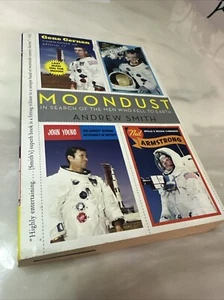 Moondust📚 In Search of the Men Who Fell to Earth by Sir Smith Andrew 💫VG + - Picture 1 of 8