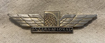 Obsolete Continental Airlines International Flight Attendant Wings Wing Pin - Image 1 of 4