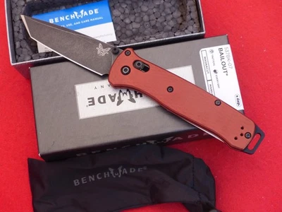 La trabajadora familia de carpetas tácticas de rescate ha sido venerada por ello durante mucho tiempo Foto 1 de 4