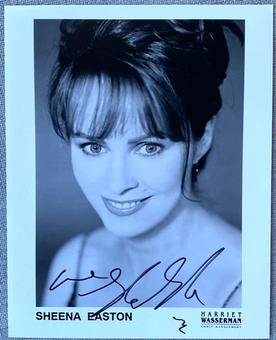 Sheena Easton Signed In Person 8x10 B&W Promo Photo - Authentic Cover