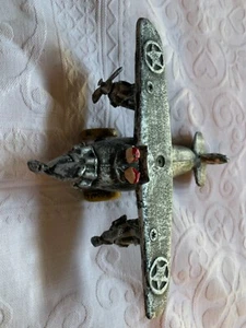 VINTAGE CAST IRON SINGLE ENGINE Airplane 7.5’ WINGSPAN RED STARS ON WINGS - Picture 1 of 9
