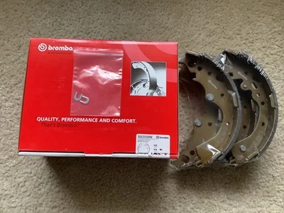 Zapatas de freno de tambor Brembo - izquierda y derecha - totalmente nuevas - Toyota Tacoma 2005-2012 Foto 1 de 4