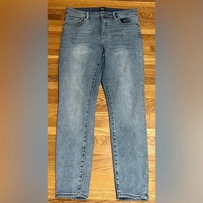 Urban Outfitters BDG Women's Twig High-Rise Blue Denim Jeans Size 30 - Image 1 of 4