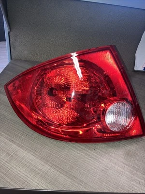 2005-2010 Chevrolet Cobalt Sedan Left Driver Lh Tail Light Oem I4131 DW - Image 1 of 4