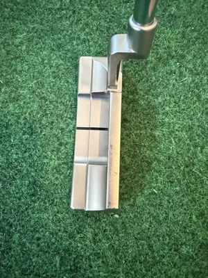 Titleist Scotty Cameron Super Select Newport 2 Plus 34" Putter Mint Rh - Image 1 of 4