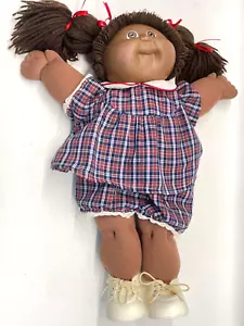 Bambola bambina vintage CABBAGE PATCH KIDS afroamericana nera cavolo patch - Foto 1 di 10