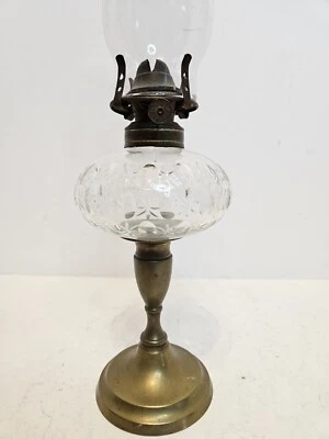 Antique Victorian Edward Miller Dots & Stars Footed Banquet Brass Base Oil Lamp - Image 1 of 4