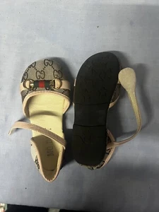 Girls Shoes/sandals Size 28  - Picture 1 of 2