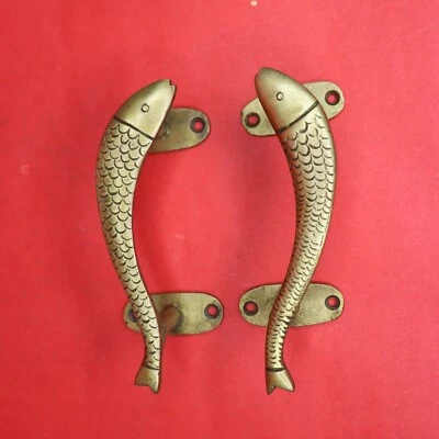 Perilla de manija de puerta estilo victoriano antiguo con forma de pez artesanal de latón R7151 Foto 1 de 4