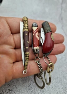 Mini navaja de bolsillo con llavero, navaja plegable pequeña, navaja de bolsillo afilada hecha a mano - Imagen 1 de 14