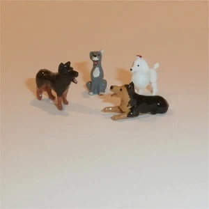Corgi Toys 486 Chevrolet Impala Kennel Club Set of Dogs - Picture 1 of 5