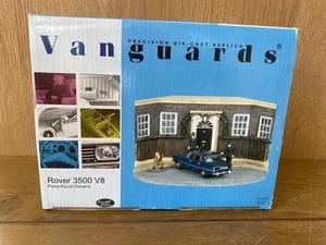 Vanguards 1/43 PD3002 Rover 3500 V8 Police Escort Diorama, Downing Street - Picture 1 of 9