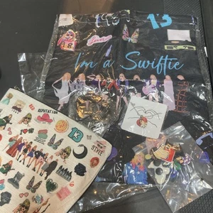Taylor Swift Cosmetic Bag, Drawstring Bag Necklace Bracelet And Charms - Picture 1 of 5